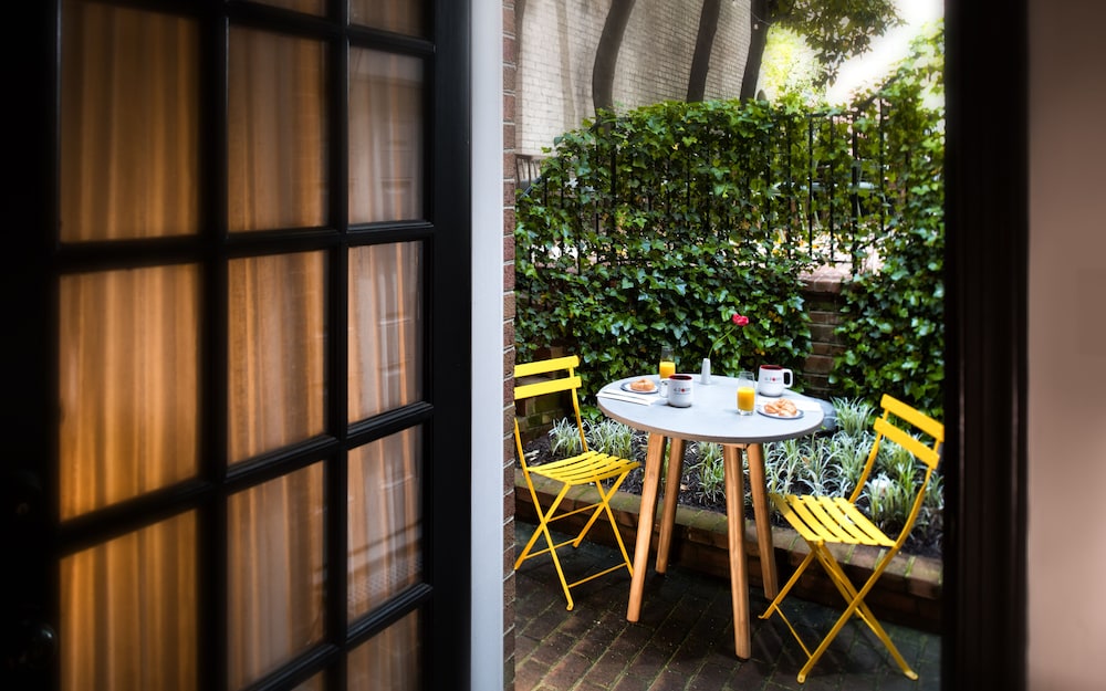 The Poppy King with Personal Patio