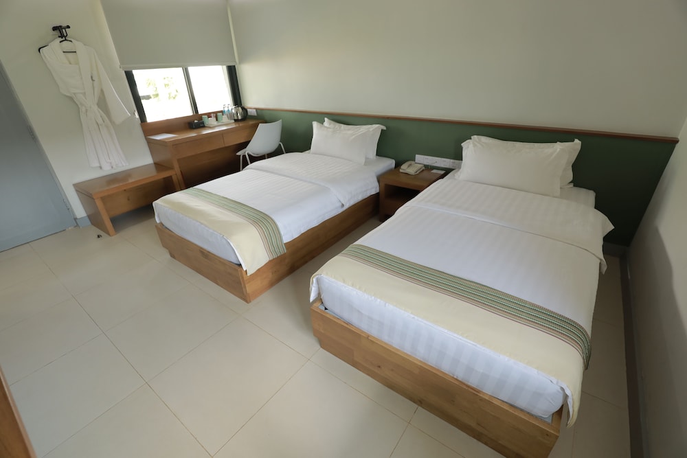 Standard Room, Non Smoking, Garden View photo 3