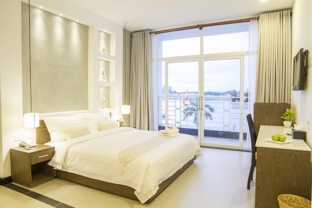 Deluxe Double Room, River View photo 3