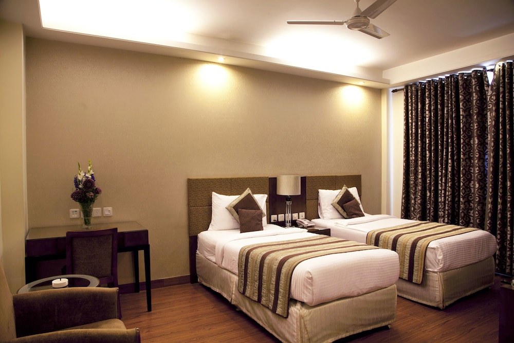 Executive Room - Photo 6