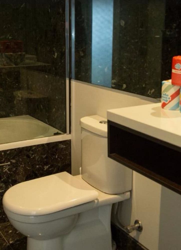 One Bedroom with Kitchenette photo 2