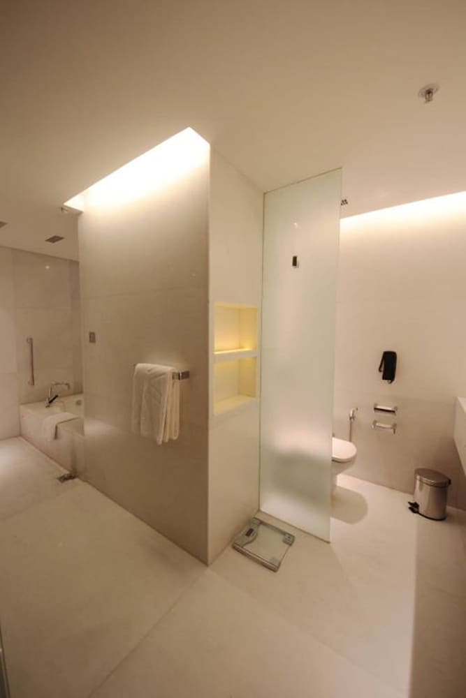 Deluxe Suite, 1 Bedroom, City View (Allure)