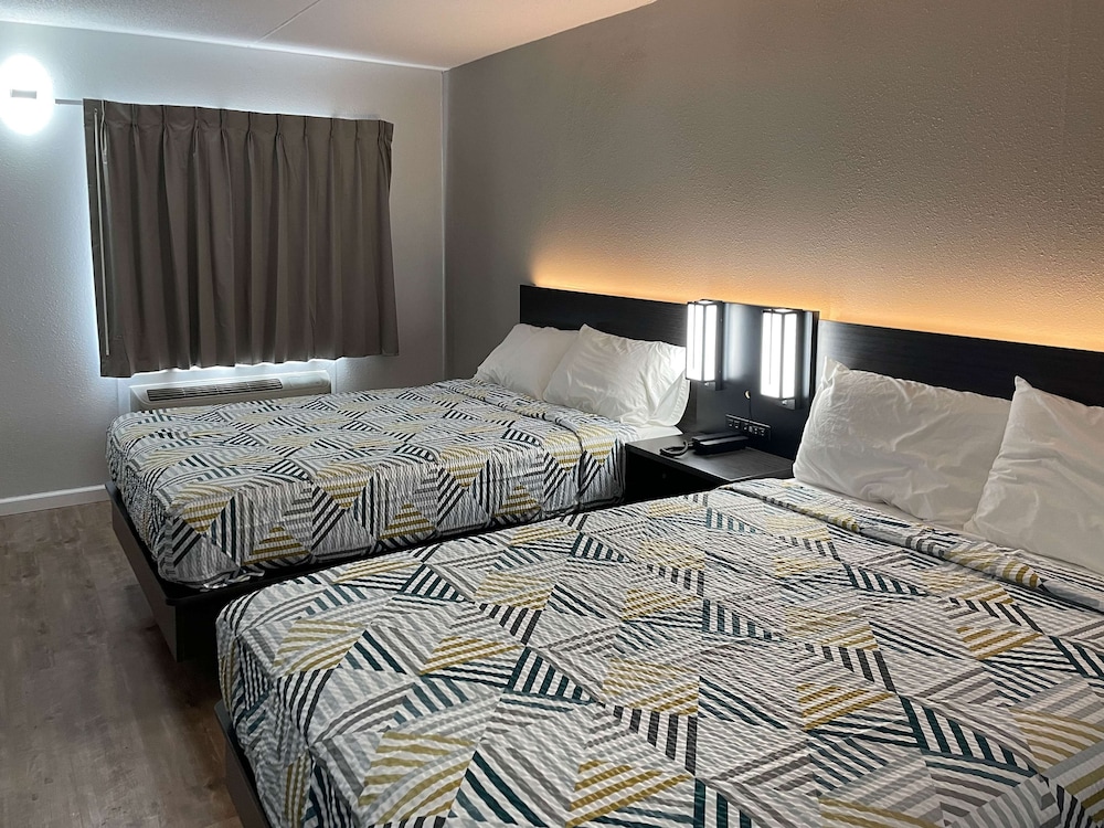 Standard Room, 2 Double Beds, Non Smoking, Kitchenette - Photo 4