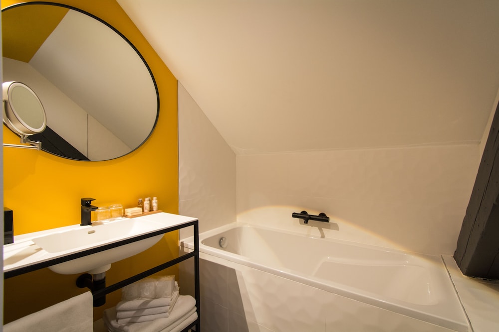 Triple Room - Photo 7