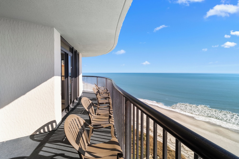 Mariner Oceanfront Deluxe Two Bedroom Condo - Photo 18