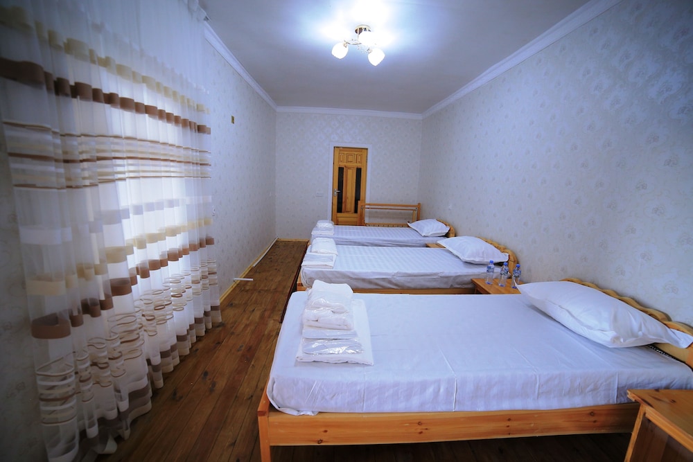 Classic Quadruple Room - Photo 4