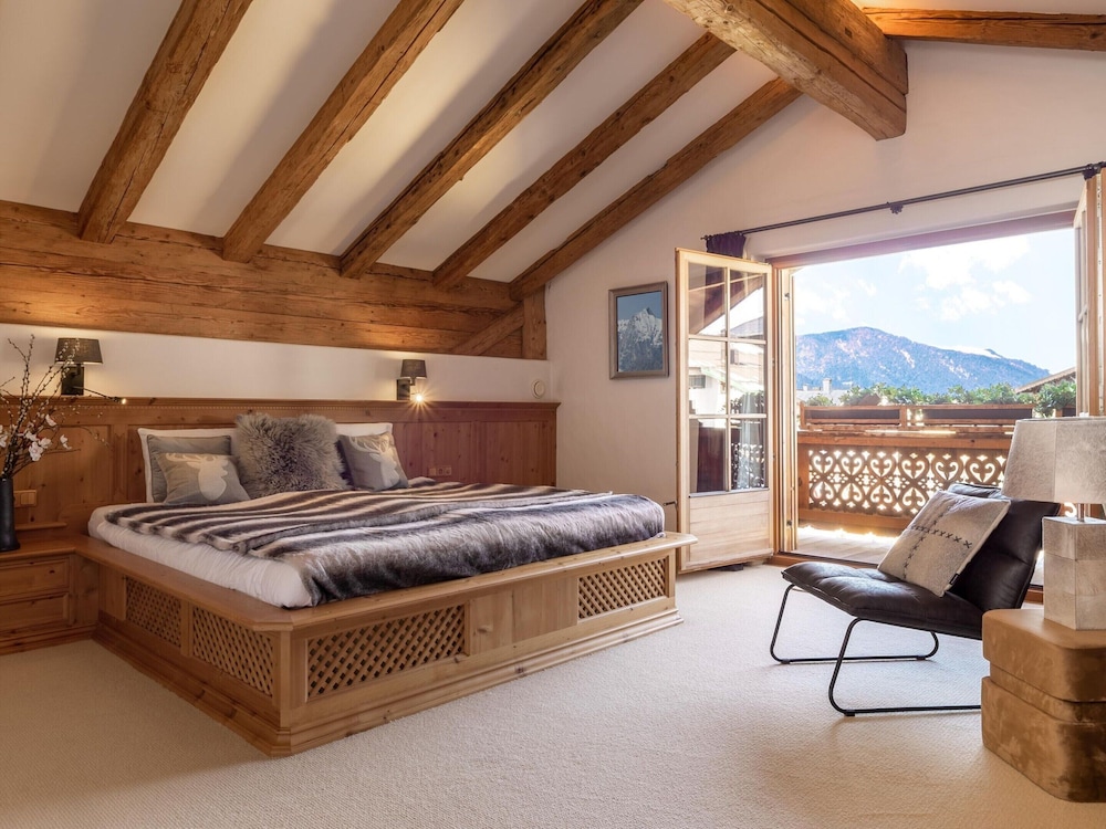 Villa photo 2