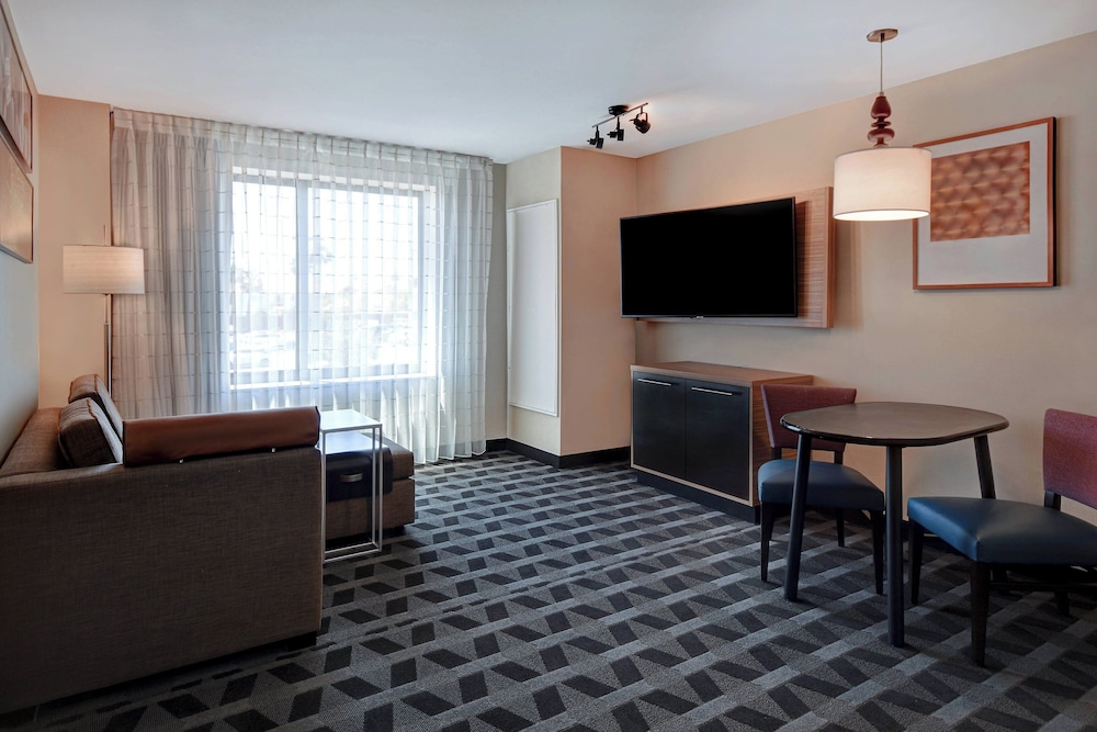 Suite, 1 Bedroom - Photo 4