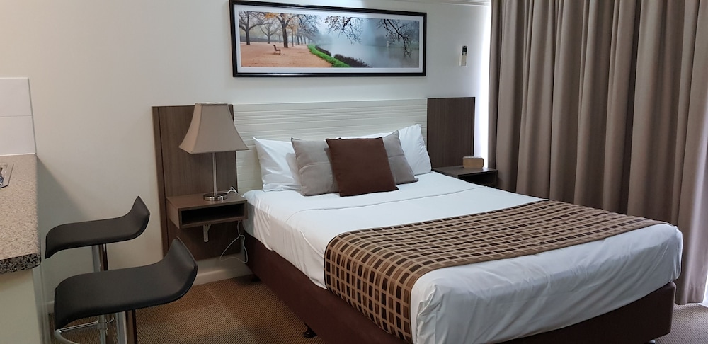 Twin Queen Room - Photo 7