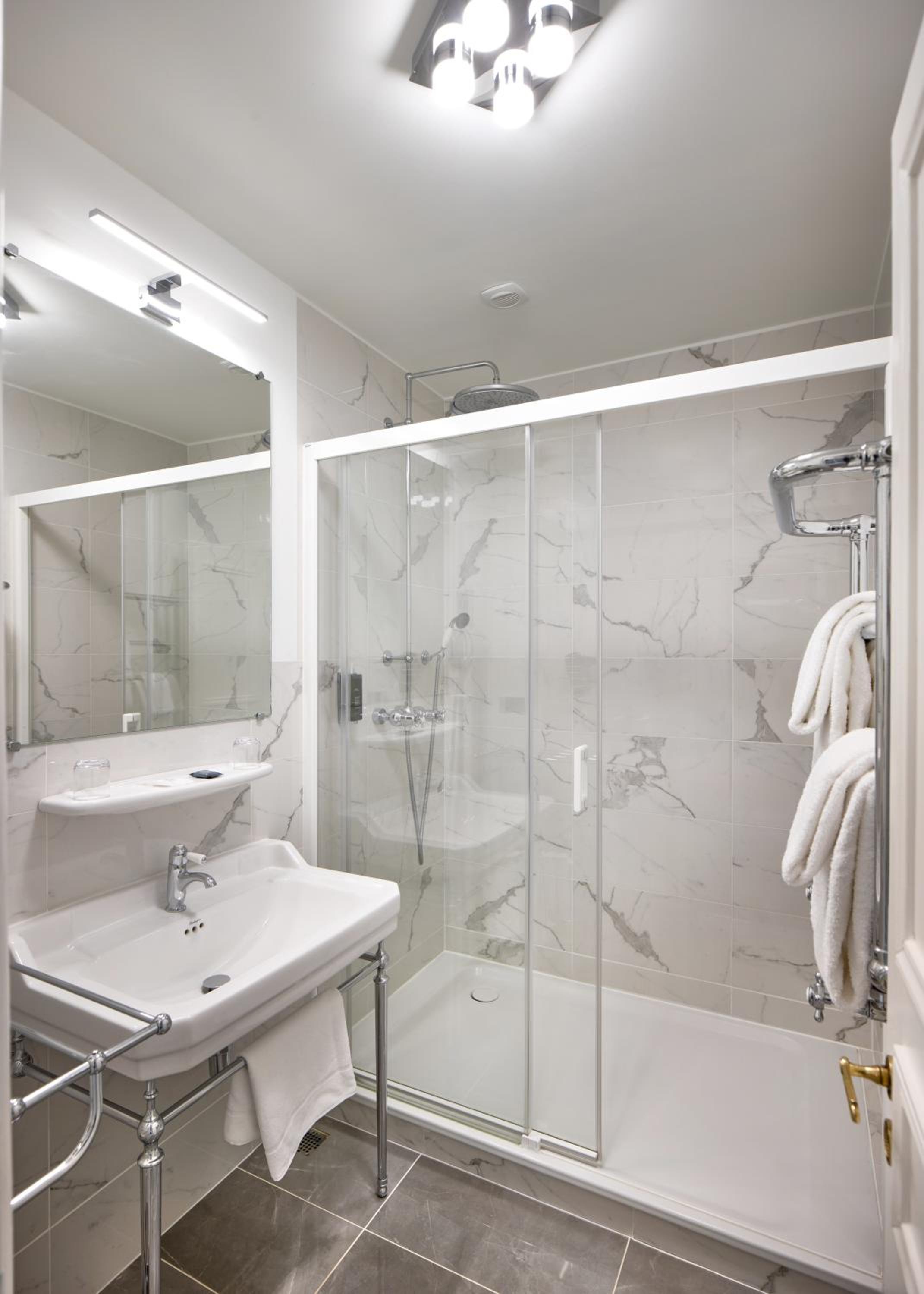 Superior Double Room - Photo 4