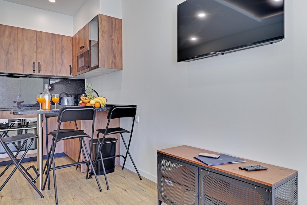 Apartment photo 2