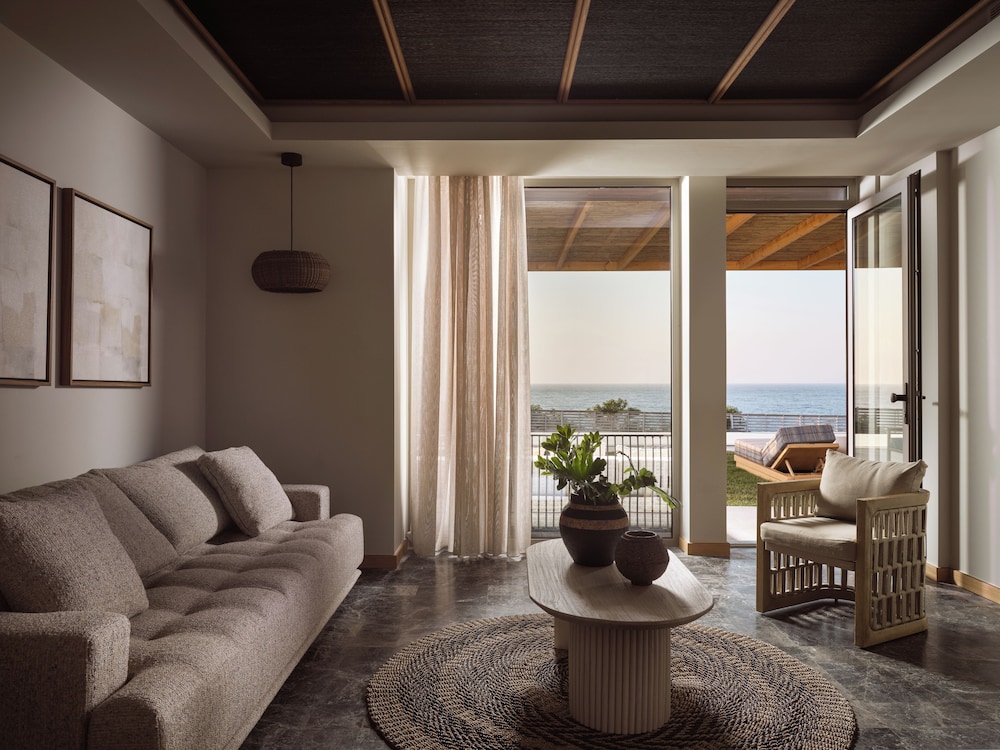 Azure Residence photo 2
