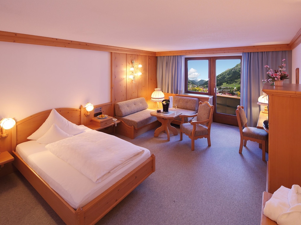 Large Single Room with Balcony photo 2