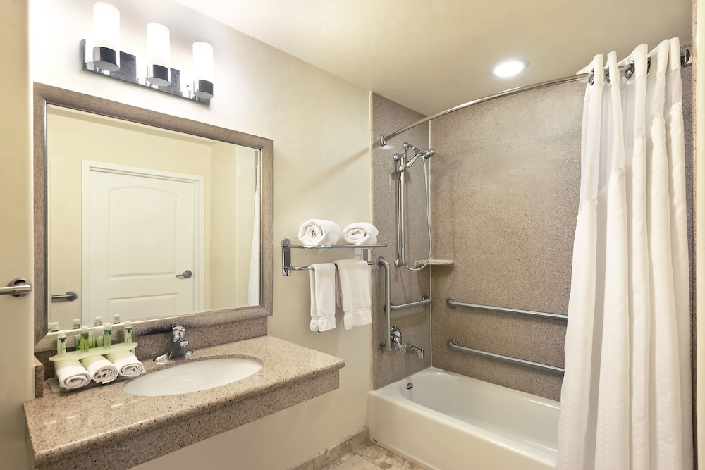 Suite, 1 King Bed with Sofa bed (Additional Living Area) - Photo 4
