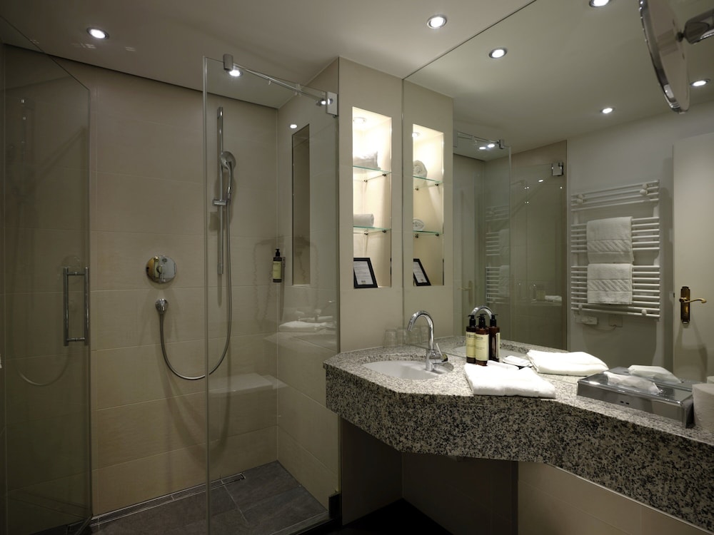 Suite - Photo 7