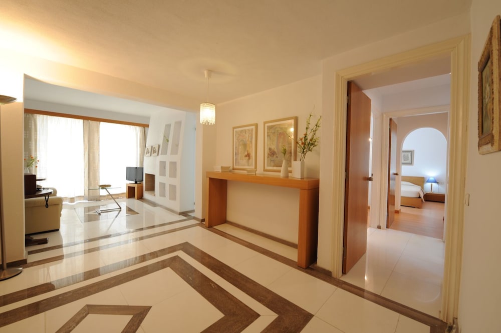 Suite, 2 Bedrooms, Sea View - Photo 3