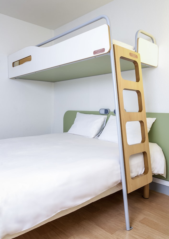 Triple Room, Multiple Beds photo 3