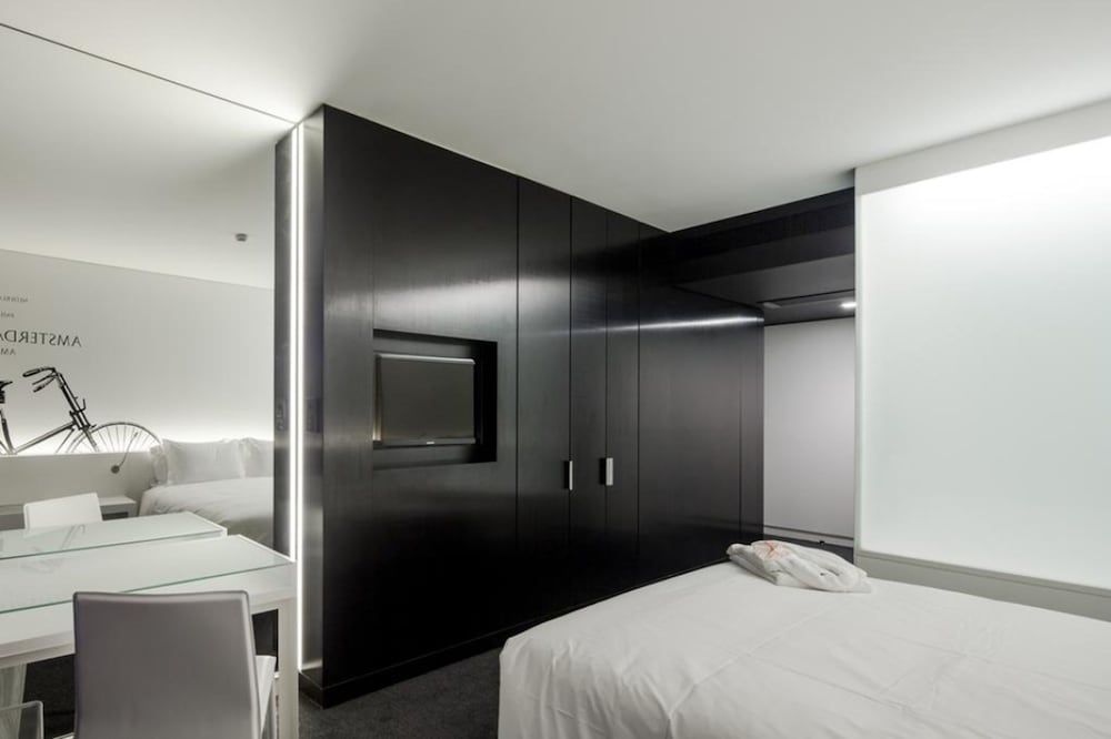 Available room