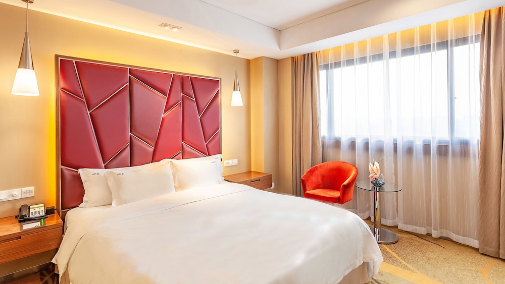 Standard Room, 1 King Bed - Photo 11