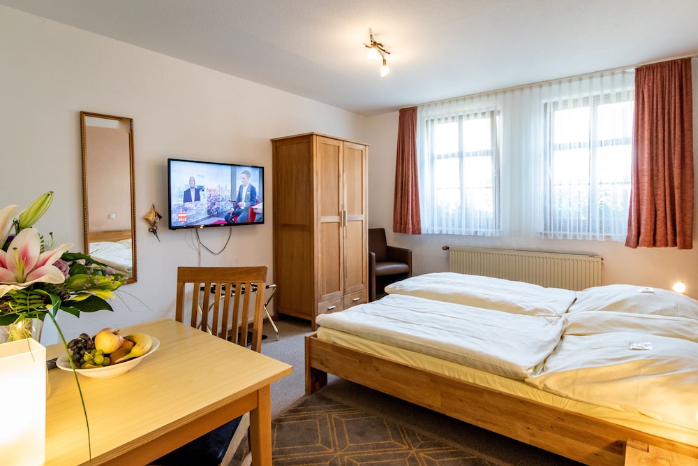 Classic Double Room Annex - Photo 4