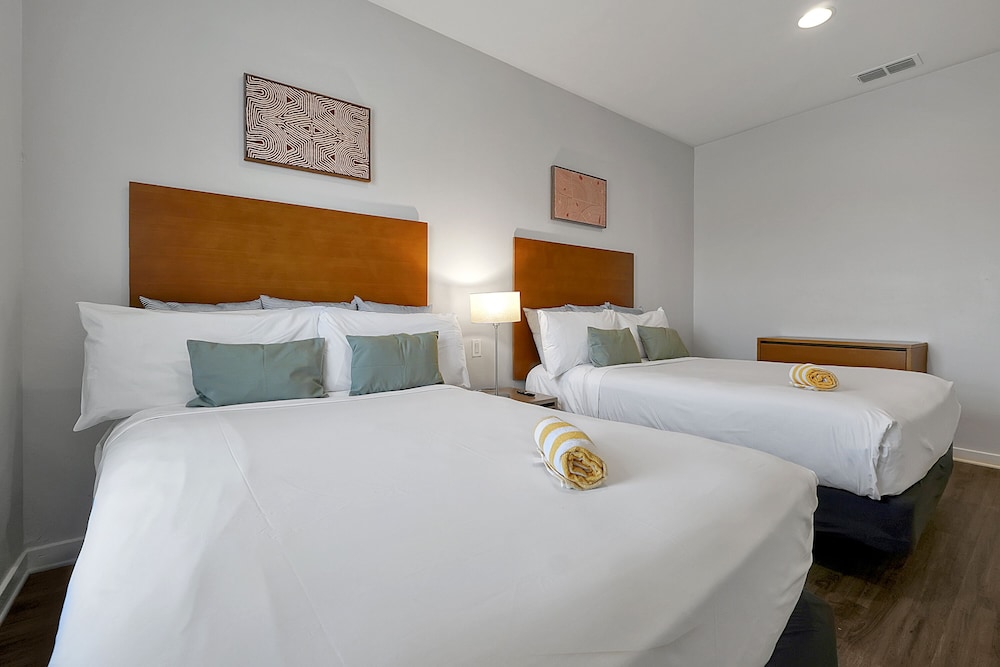 Standard Townhome, 2 Bedrooms, Hot Tub - Photo 6