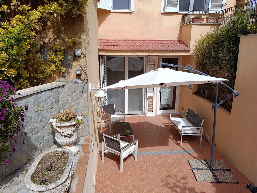 House, Patio