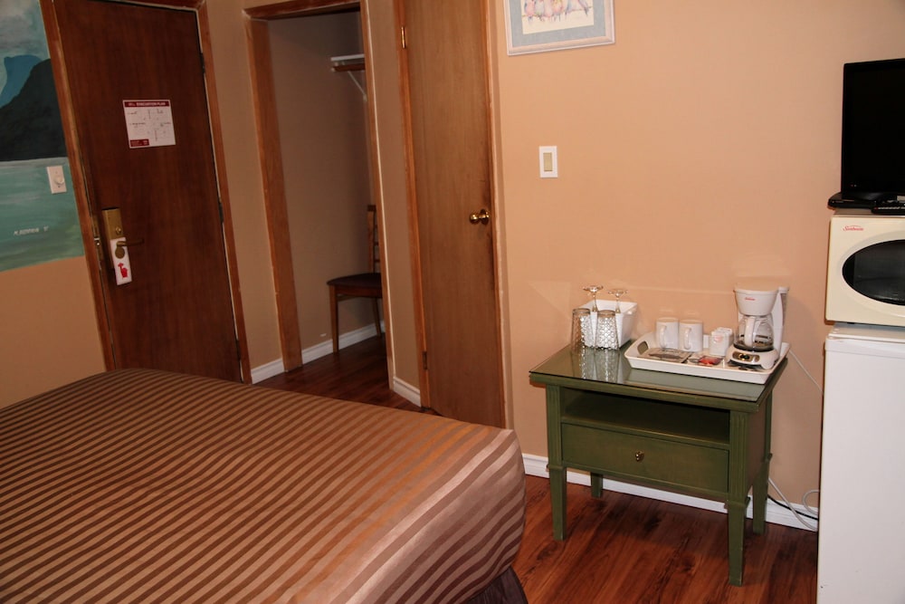 Standard Room, 1 Twin Bed (above restaurant) - Photo 2