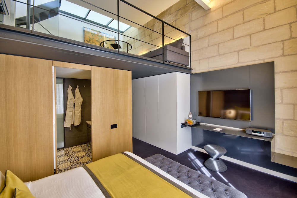Superior Suite (Penthouse) photo 2