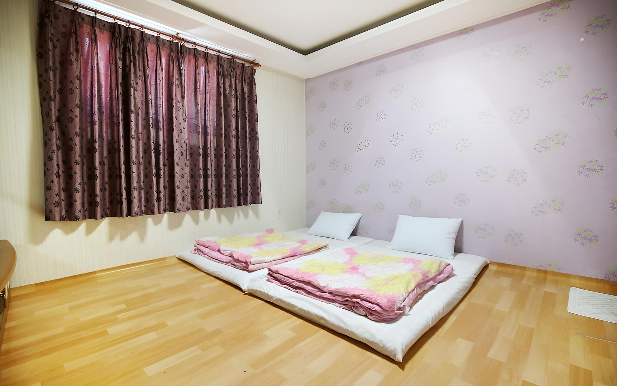 Room (Standard Room(floor heating system)) - Photo 2