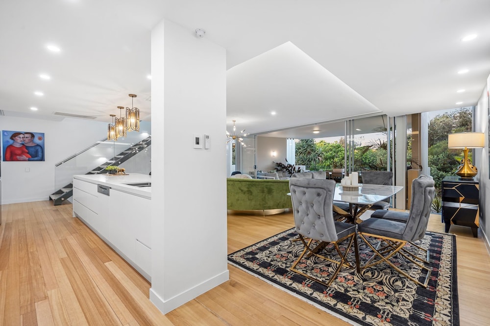 House - Photo 9