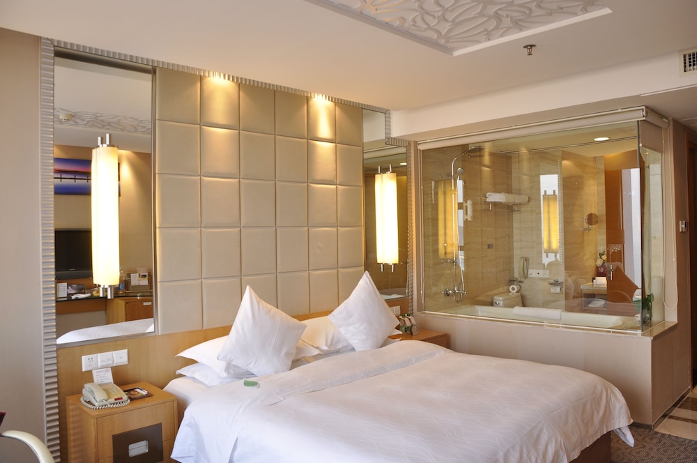 Deluxe Room, Ocean View photo 3