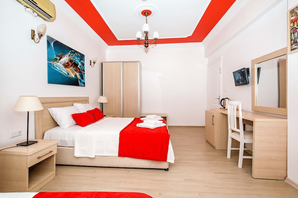 Deluxe Triple Room photo 3