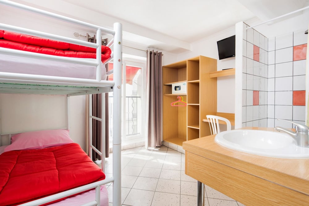 Shared Dormitory with Private photo 2