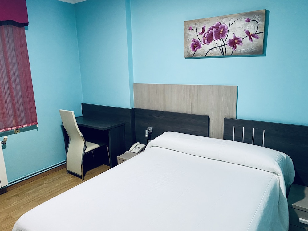 Habitación doble standar, una cama matrimonial - Photo 1