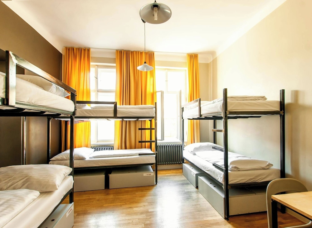 Comfort Shared Dormitory, Mountain View photo 1