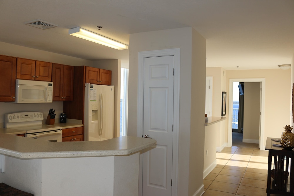 Condo, 3 Bedrooms photo 3