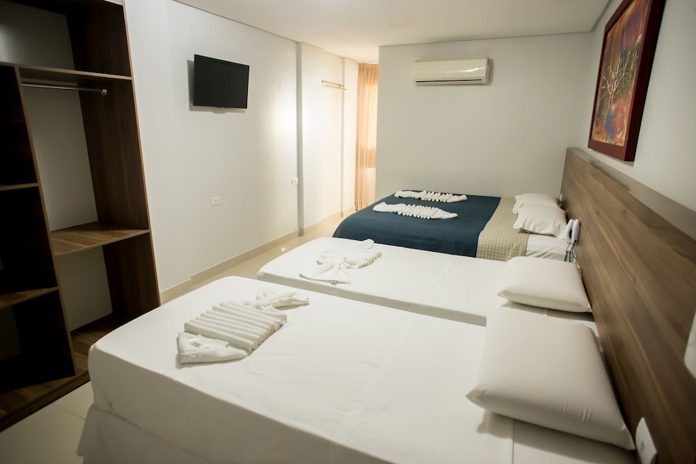 SUITE QUADRUPLO STANDARD SEM VARANDA