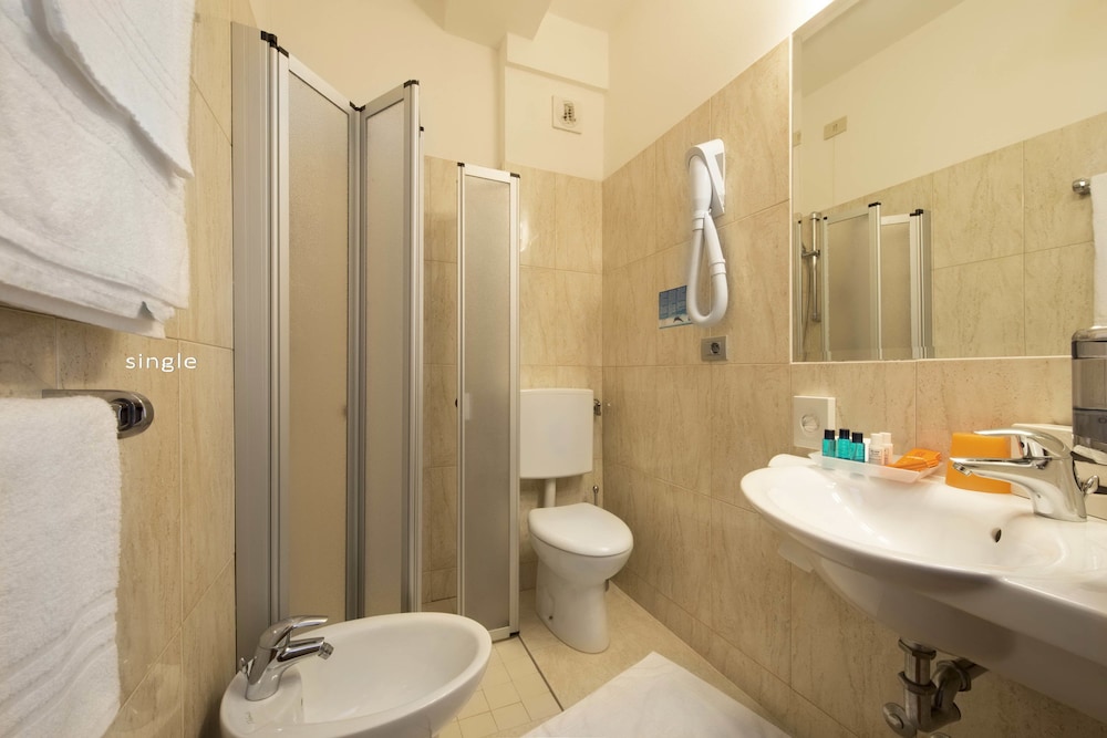 Single Room photo 3