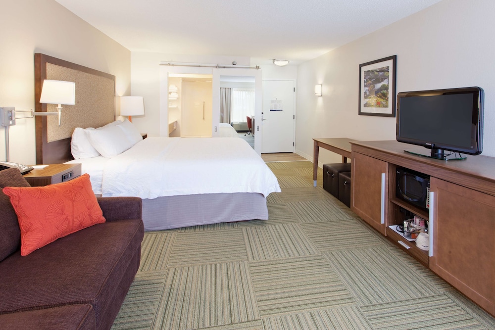 Room, 1 King Bed, Non Smoking - Photo 2