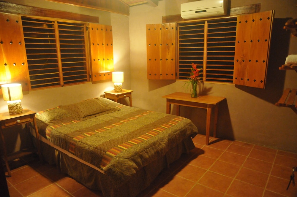 Double bedroom photo 2
