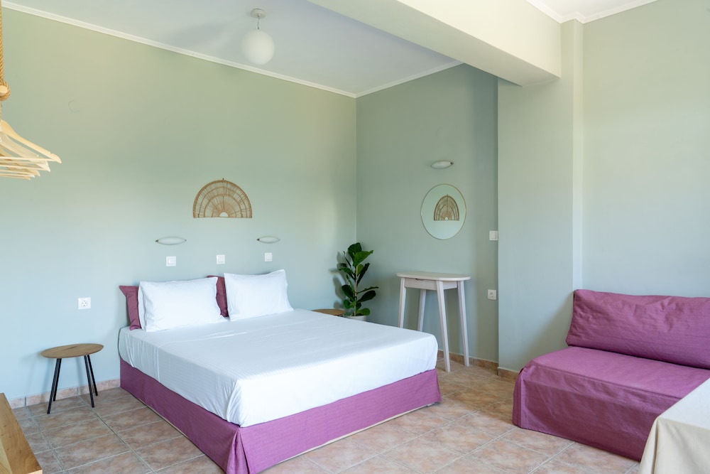 Romantic Studio, Garden View - Photo 8