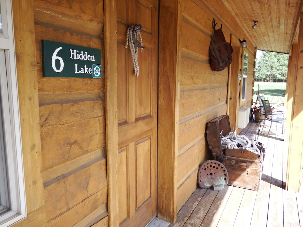 House, 1 King Bed, Kitchen, Annex Building (Hidden Lake) photo 3