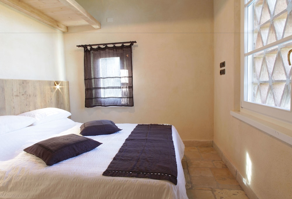 Classic Double or Twin Room, Garden View