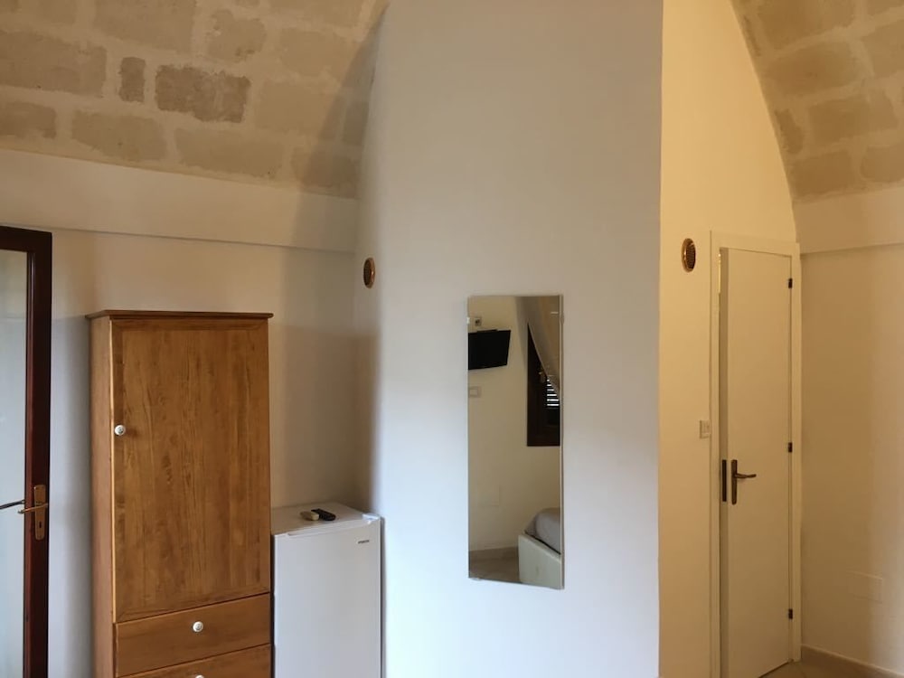 Basic Quadruple Room photo 2