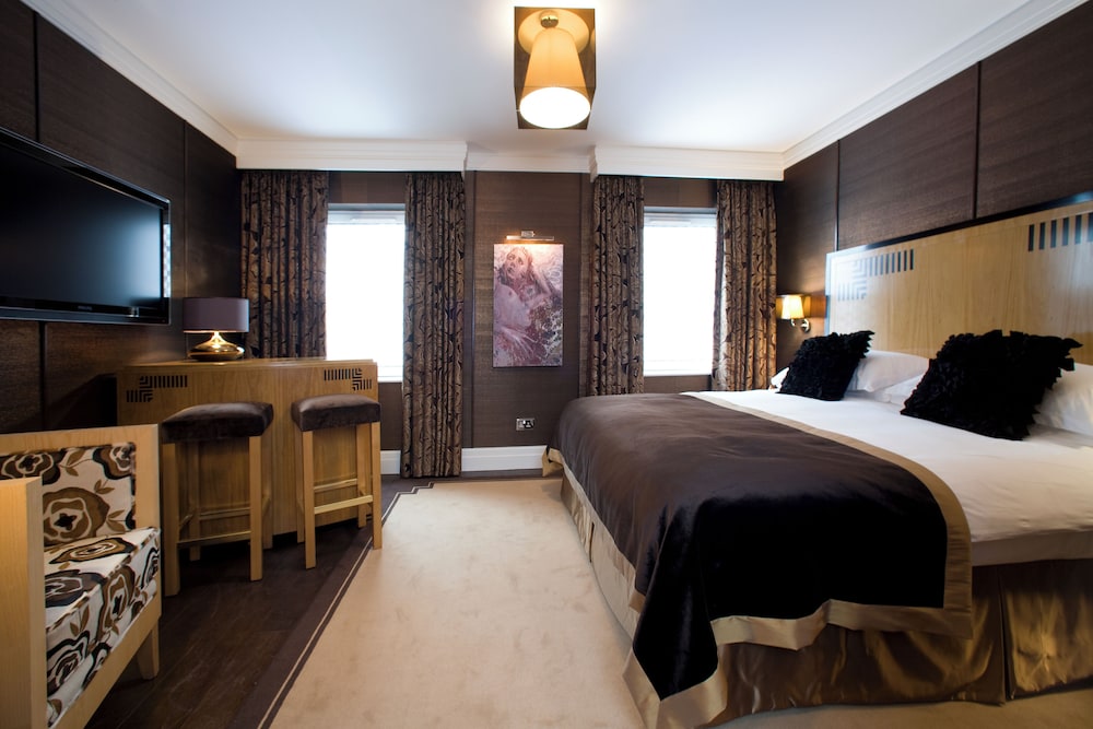 Deluxe (Twin or Super King Bed) photo 3
