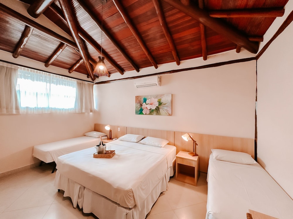 Deluxe Room, Multiple Bedrooms, Courtyard View photo 1