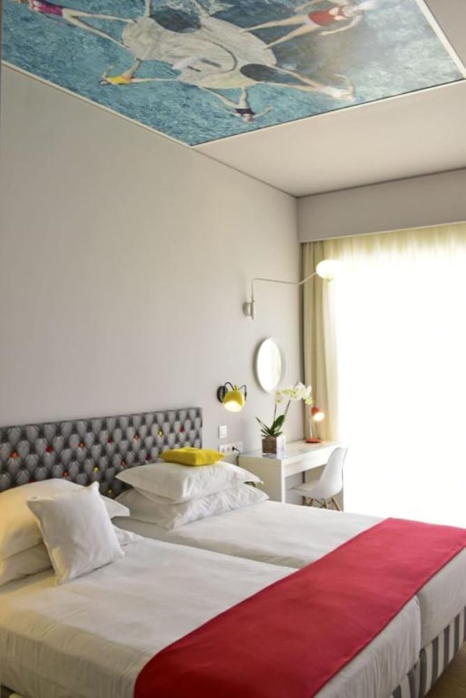 Deluxe Double or Twin Room, Pool View