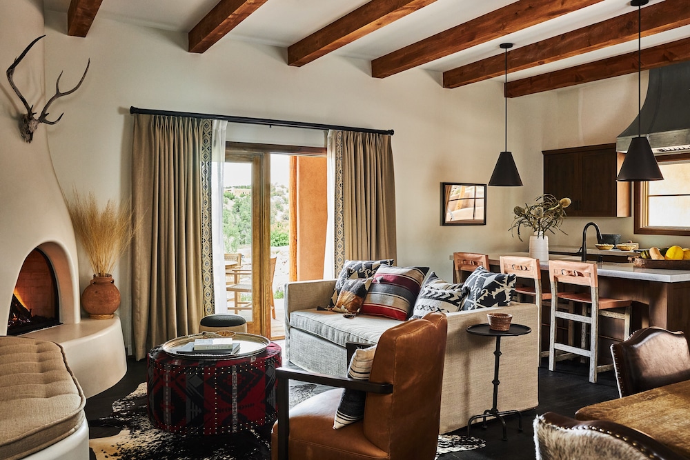 Suite, 3 Bedrooms (Casita) - Photo 1