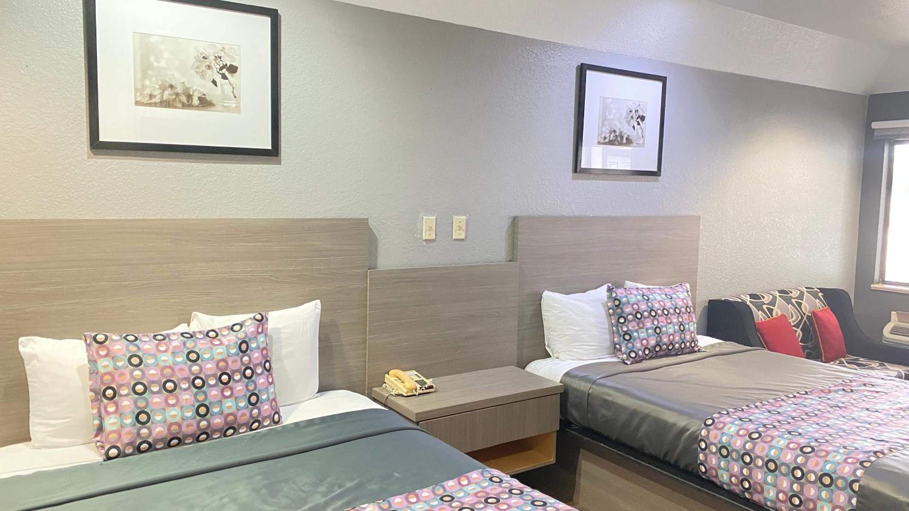 Queen Suite with Two Queen Beds - Photo 21