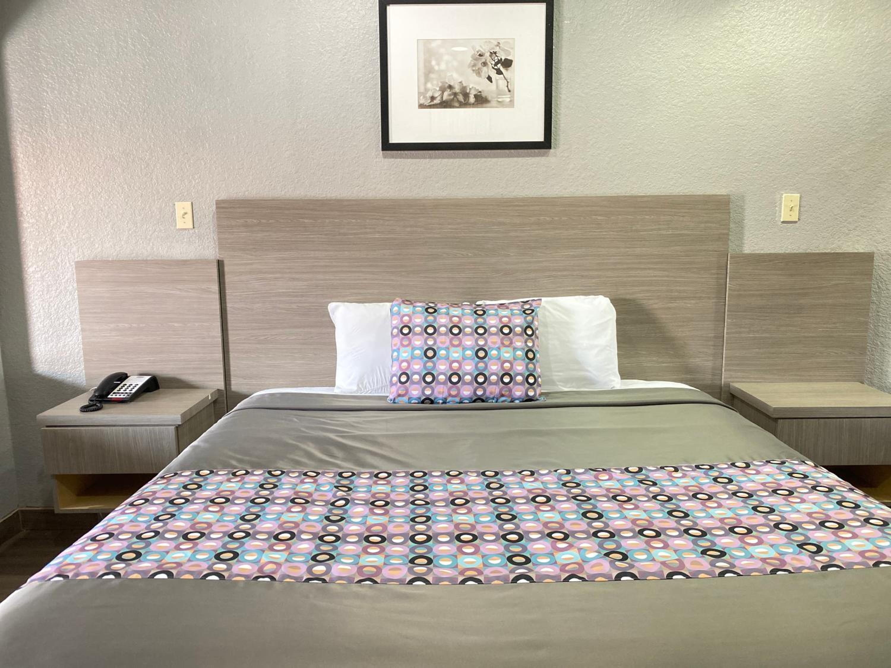 King Suite - Photo 17
